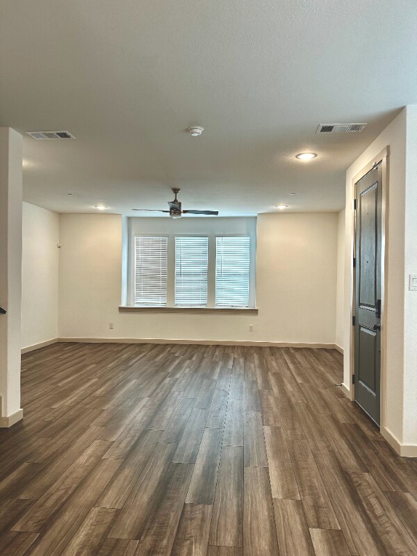 691 Vista Oaks Rd, Lewisville, TX 75067 - photo 6