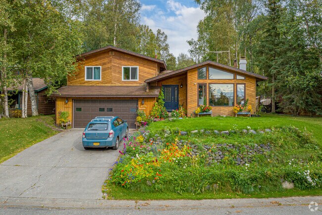 Cedar homes are plentiful in Old Seward-Oceanview.