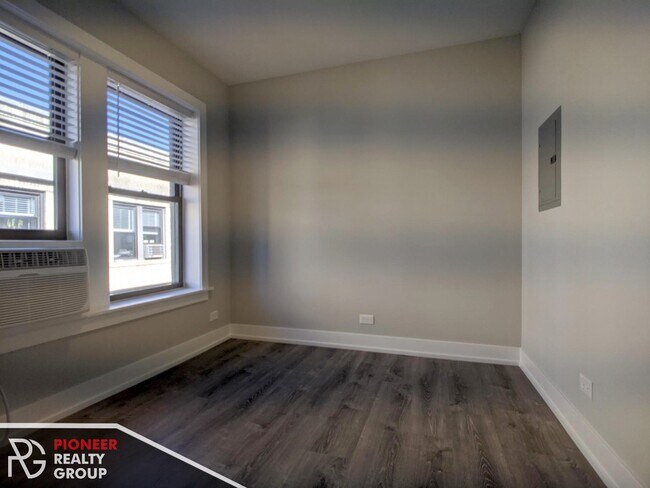 709 W Brompton Ave unit 707-33, Chicago, IL 60657 - photo 6