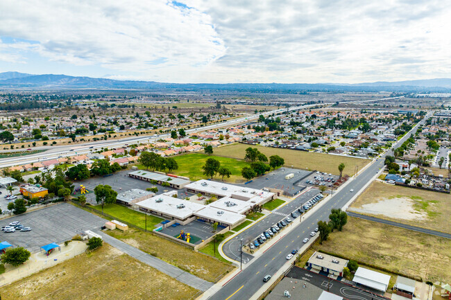 Thompson Elementary School is conveniently close to the community.