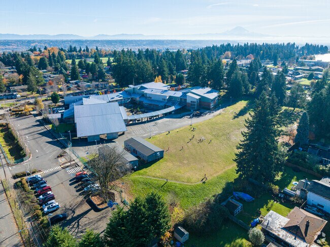 Bow Lake Elementary School
