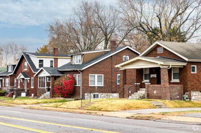 Northwoods homes are often close to their neighbors with small front yards.