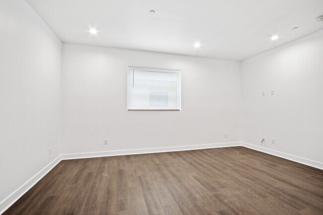 1139 S Lorena St unit 1137, Los Angeles, CA 90023 - photo 3