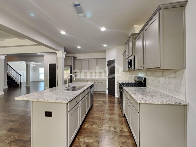 1080 Victoria Walk Ln, Dacula, GA 30019 - photo 3