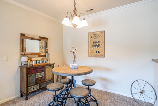 2BR, 2BA - 1,093 SF