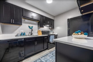6847 Greenleaf Dr, Reynoldsburg, OH 43068
