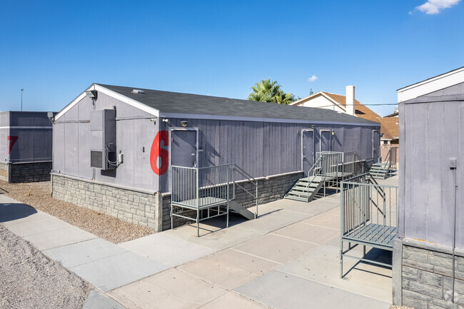 East LV - School - Master Academy - Portable classrooms