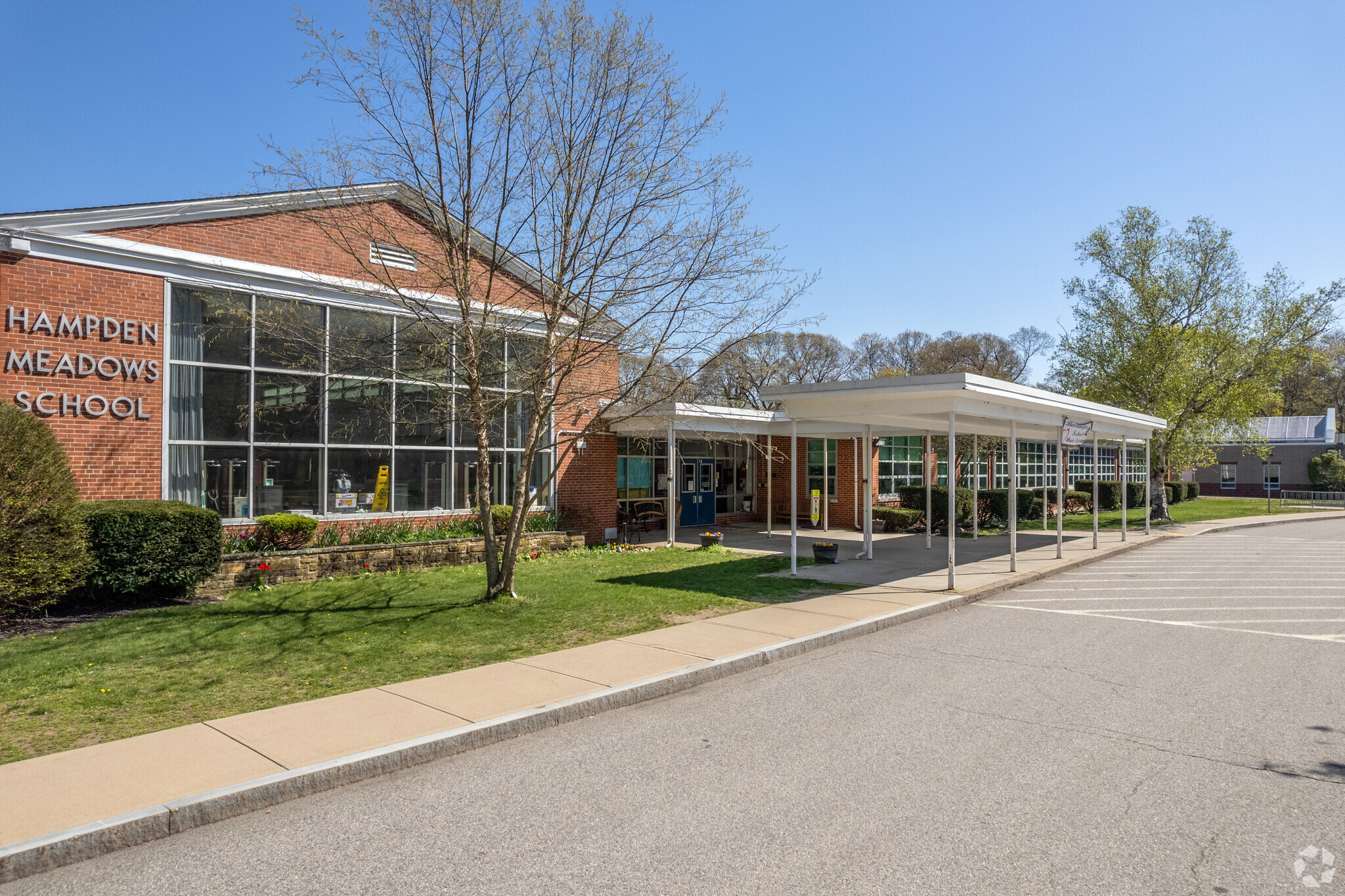 The Hampden Meadows School offers superlative education for grades 4, 5 and 6 in Barrington and is in the Hampden Meadows Neighborhood.
