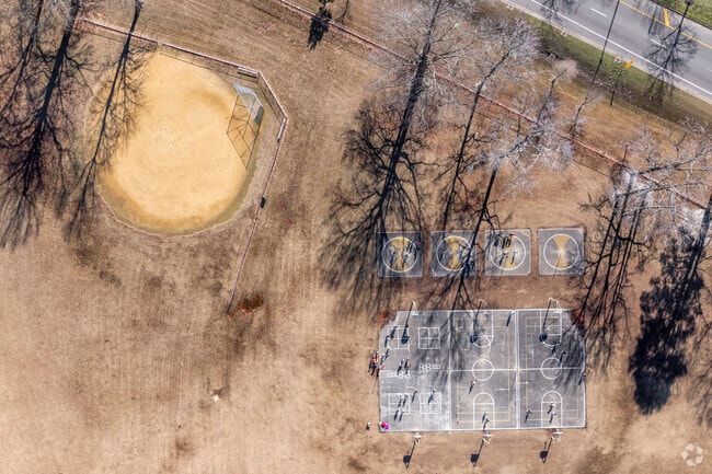 Indian Lakes Elementary School