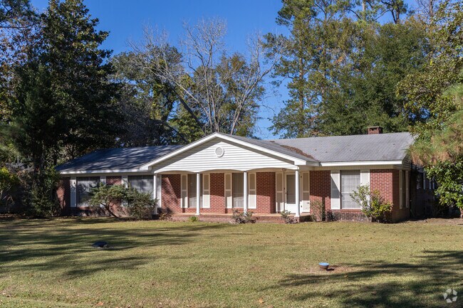 No better place to soak up the Southern sun than Foley, Alabama.