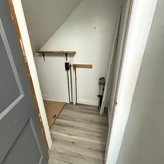 741 Banghart St, Lansing, MI 48906 - photo 6