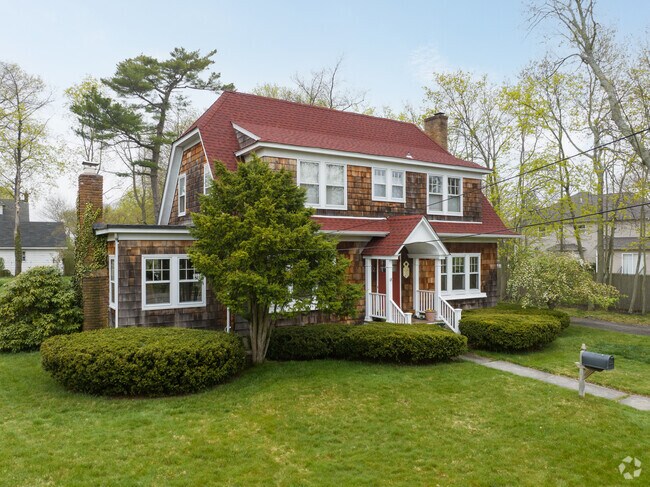Spacious Colonial Revival Home in Riverhead.