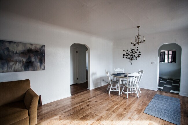 250 N 17th St unit Comfy Furnished Hous, Grand Junction, CO 81501 - photo 3