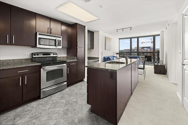 1405 S Fern St unit ID1250431P, Arlington, VA 22202 - photo 5