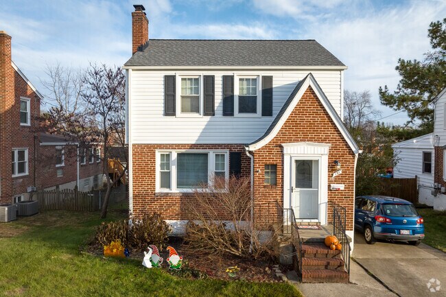 Single family homes may come in this brick cottage style in Rossville.