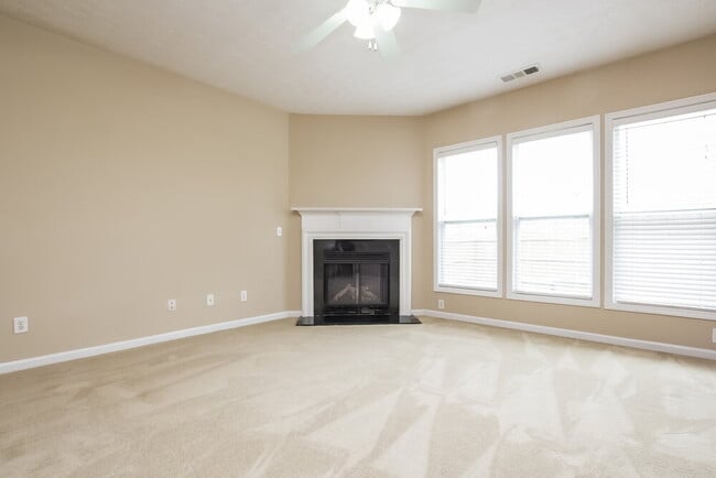900 Gardenia Curve, Canton, GA 30114 - photo 2