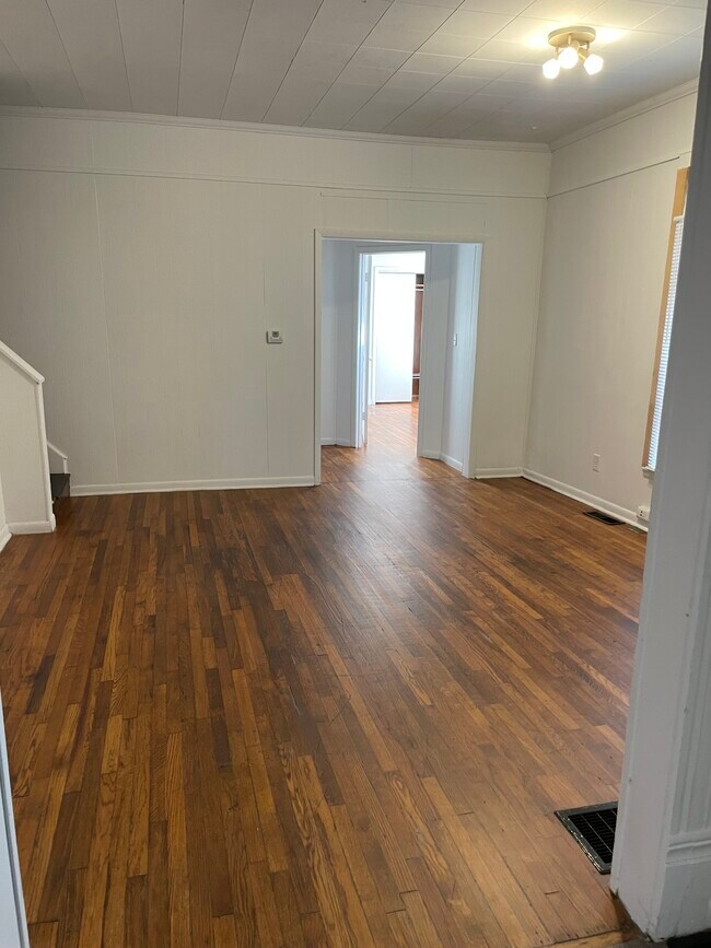 816 W Ashland Ave, Muncie, IN 47303 - photo 7