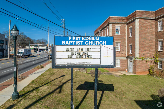 Braddy Preparatory Academy is located in East Atlanta Village.