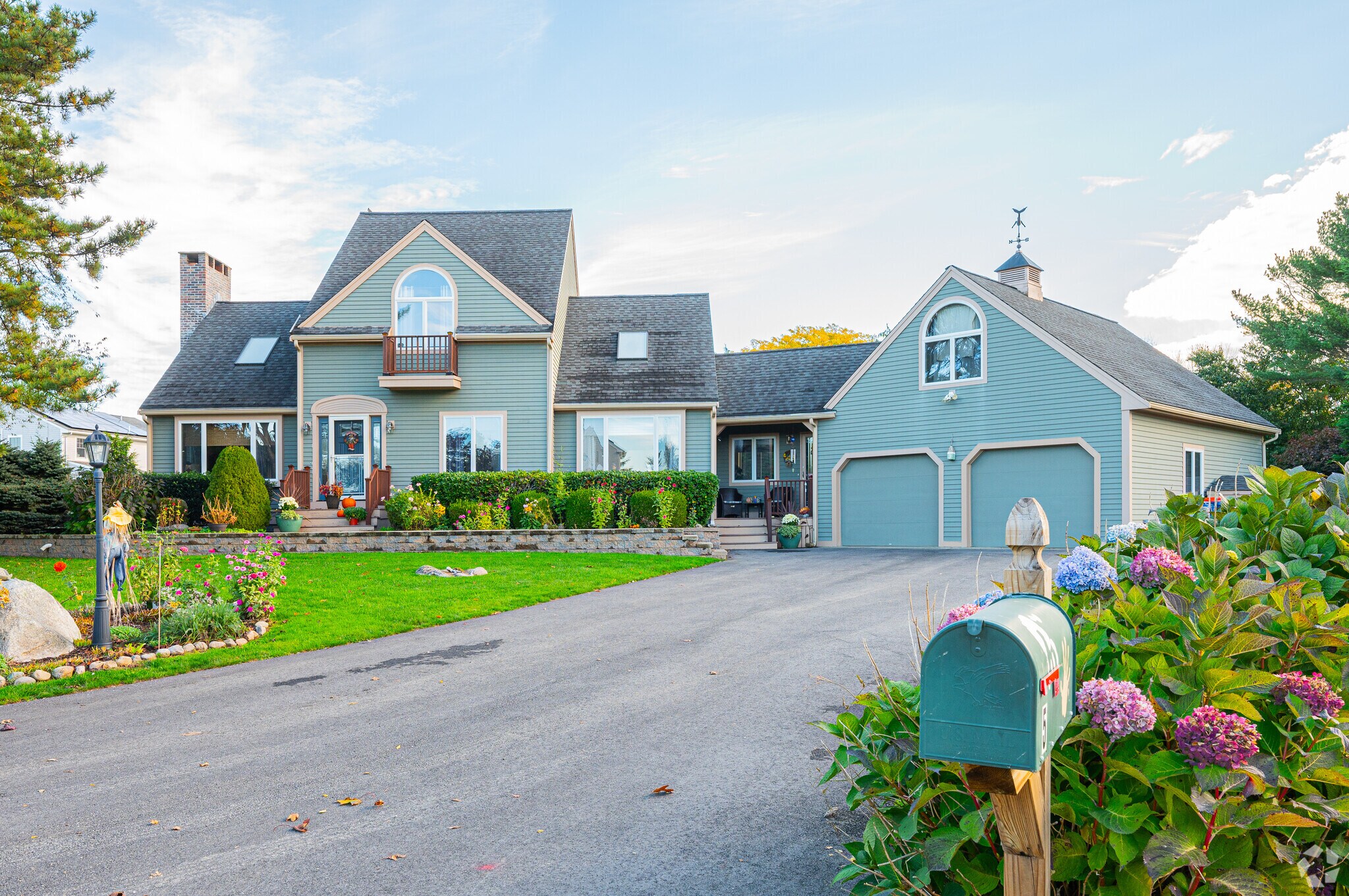 Beautiful large cape cod with detached garage in Sconticut Neck.