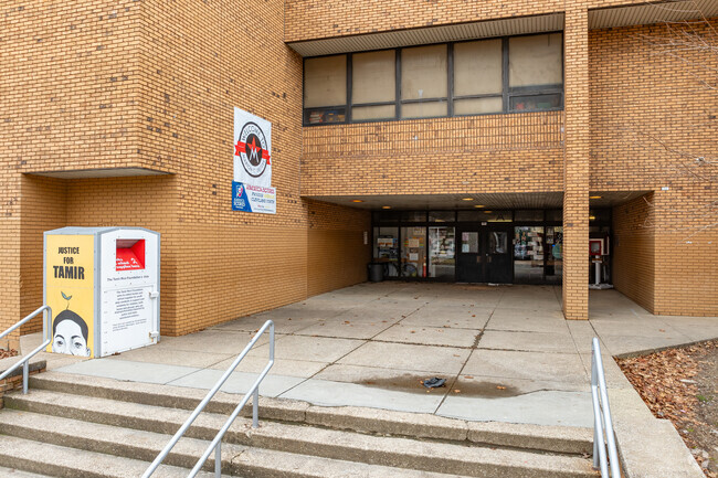 Marion C. Seltzer Elementary School has received an overall grade of C- from Niche.