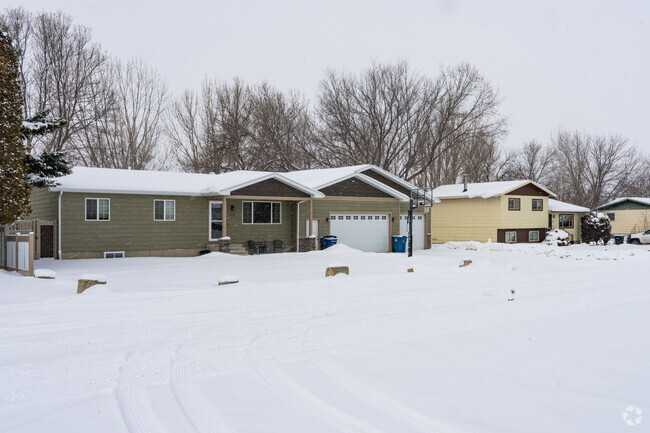 Split-level and ranch homes are the predominant styles in Lockwood.