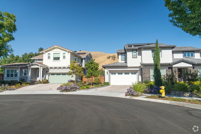 Kimber-Gomes offers peaceful cul-de-sacs and homes with stunning backdrop views.