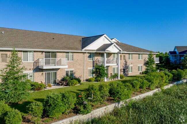 Foresthill Highlands Apartments & Townhomes 55+, Franklin, WI 53132 - photo 5