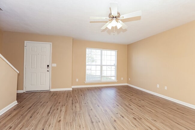 1321 E Nir Shreibman Blvd, La Vergne, TN 37086 - photo 5