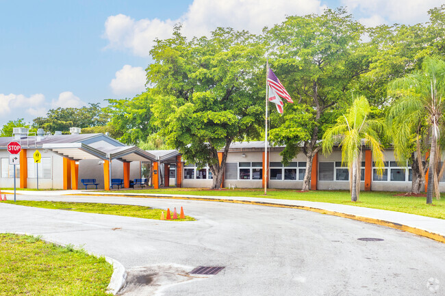 Benjamin Franklin K-8 Center welcomes new Tigers to join their new school.