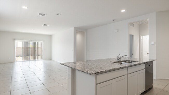 10514 W Spencer Run, Tolleson, AZ 85353 - photo 7