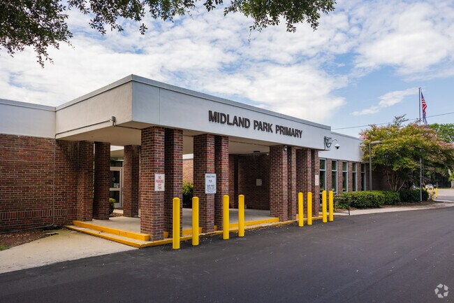 Midland Park Primary School in North Charleston is a public school serving students in PK-K.