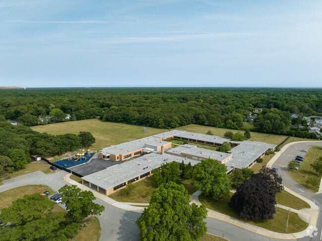 Tremont Elementary School is located off of Tremont Ave.