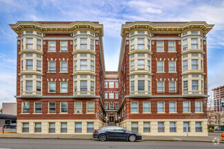 807 SW 14th Ave, Portland, OR 97205