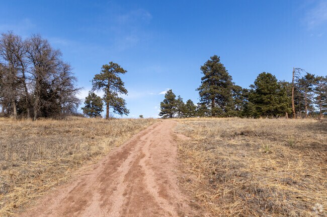 Take a hike down the Front Range Trail in the Middle Creek Neighborhood.