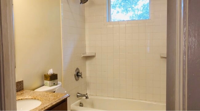 202 Linden Ave unit 202, Raleigh, NC 27601 - photo 6