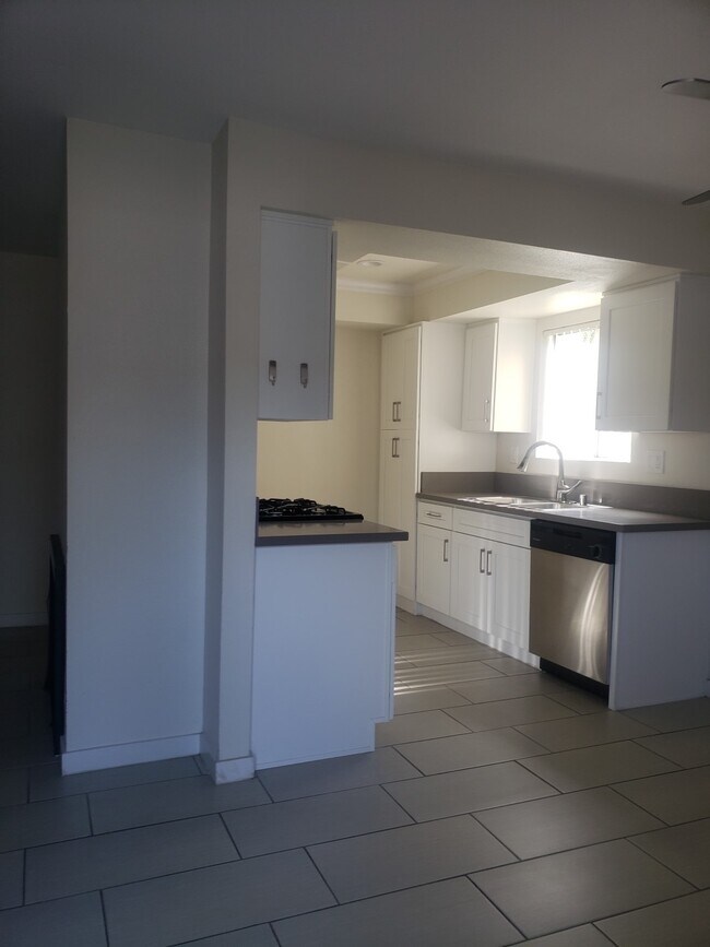 Foothill Apartments, Sylmar, CA 91342 - photo 4