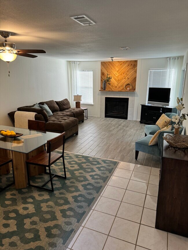 604 Highcrest Dr unit 224, Granite Shoals, TX 78654 - photo 5