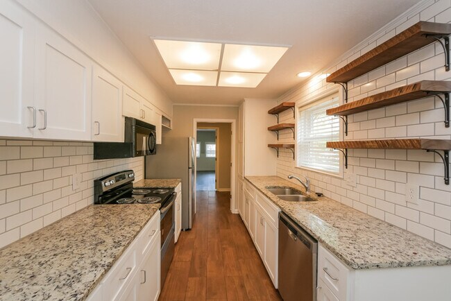 102 Griffith Ave, Prattville, AL 36066 - photo 7