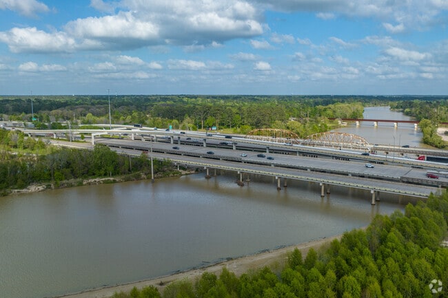 Bevil Jarrel Memorial Bridge connects Humble to Kingwood.