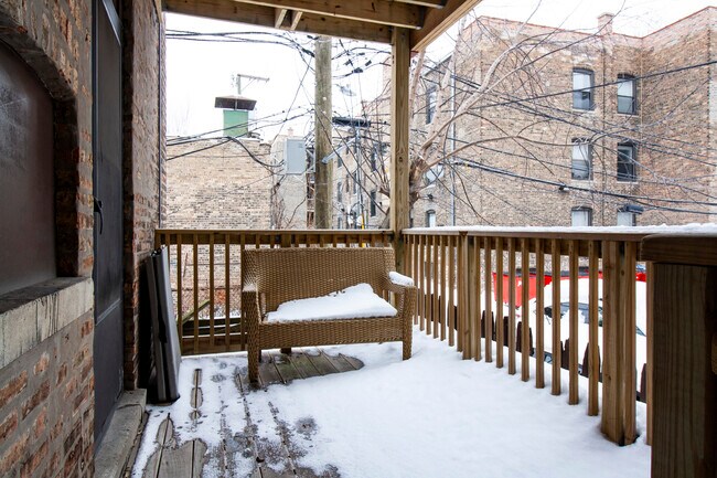 730 W Roscoe St unit 2, Chicago, IL 60657 - photo 7