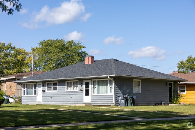 Duplexes and condos in Joanna run from $190,000 to $250,000.