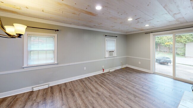 2046 Elm Ave, Jamison, PA 18929 - photo 2