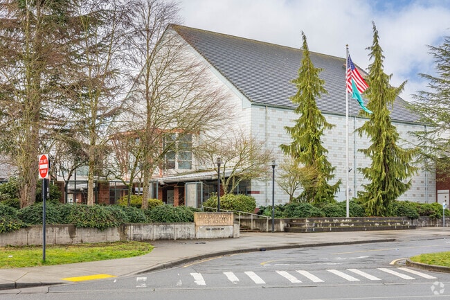 Edmonds Woodway High School is a highly rated option in Pine Park
