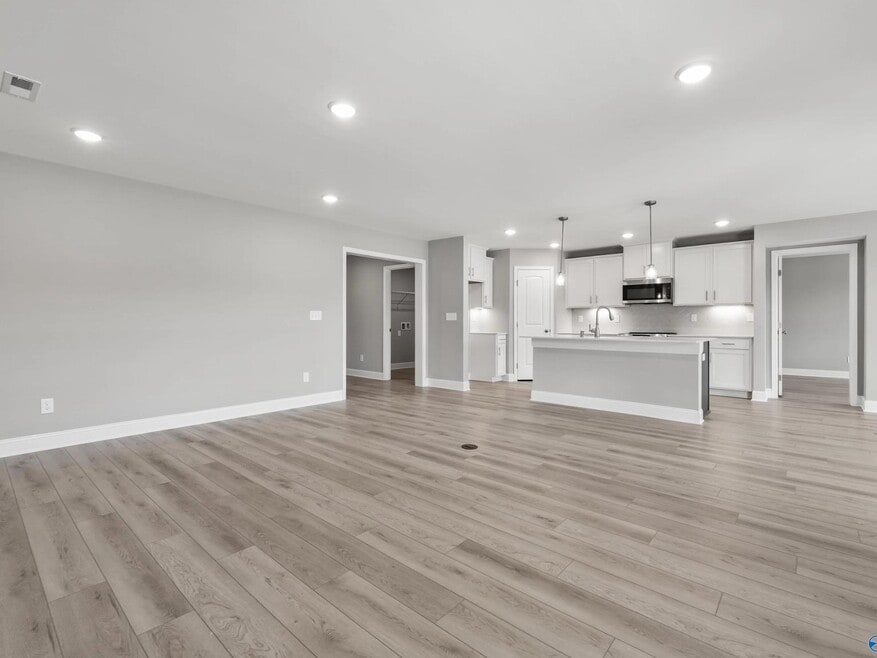 14058 Hazel Meadow Dr, Athens, AL 35661 - photo 1