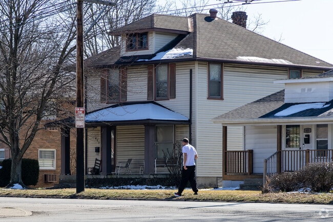 Four square homes are found throughout the Belmont neighborhood.