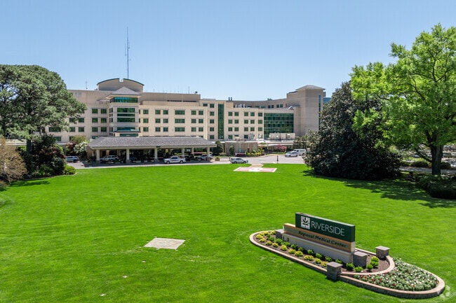 Just minutes from Green Oaks, Riverside Hospital provides world-class care right at the doorstep of the neighborhood.