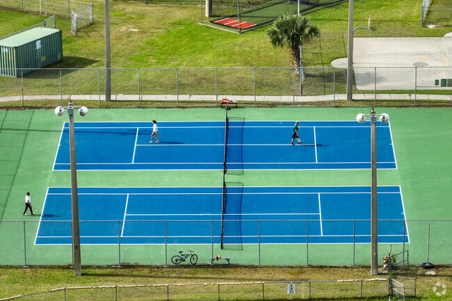 Barrett Park in Loretto has great tennis courts for residents.