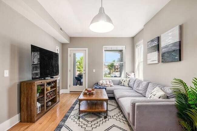 313-315 Chittenden Ave, Columbus, OH 43201 - photo 6