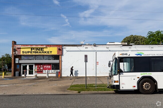 Pine Supermarket, one of several local convenience stores, serves the Salters Creek community.