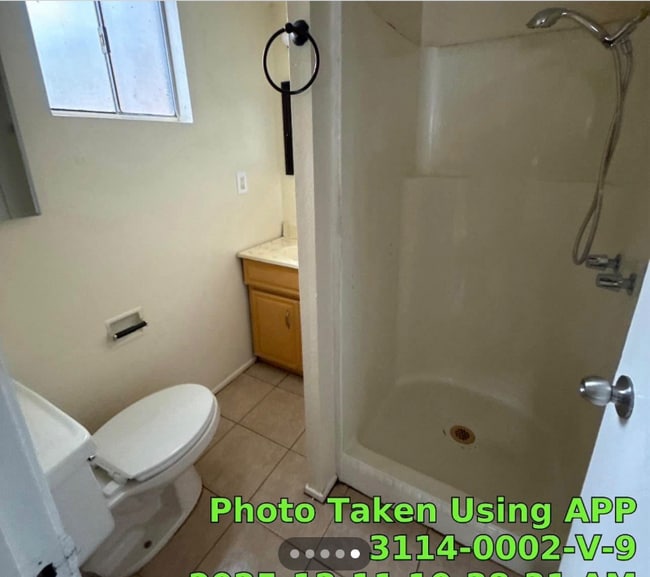 622 Hood Dr unit b, Bakersfield, CA 93308 - photo 4